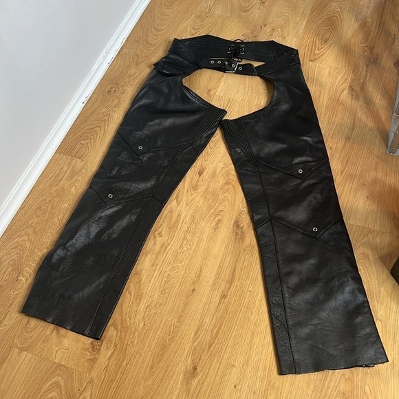 Wilson’s Leather Unisex Size L Black Leather Chaps Zipper Snap Closure - Picture 1 of 16